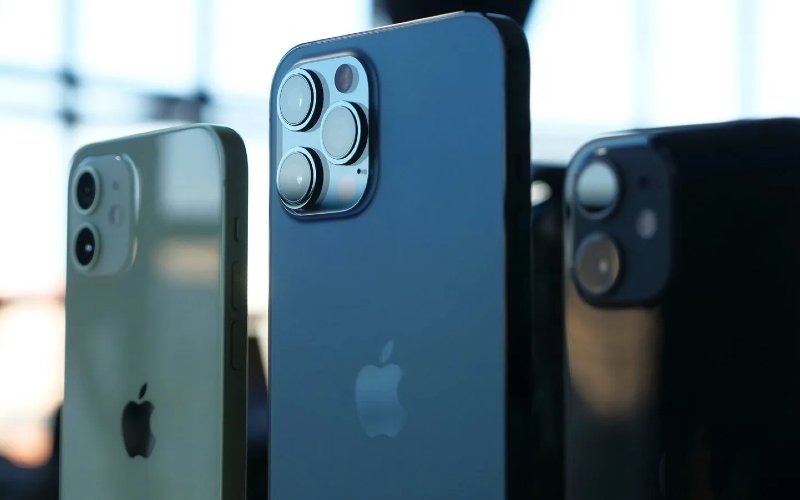 iPhone 13 може отримати підтримку супутникового зв'язку для дзвінків поза зоною мережі