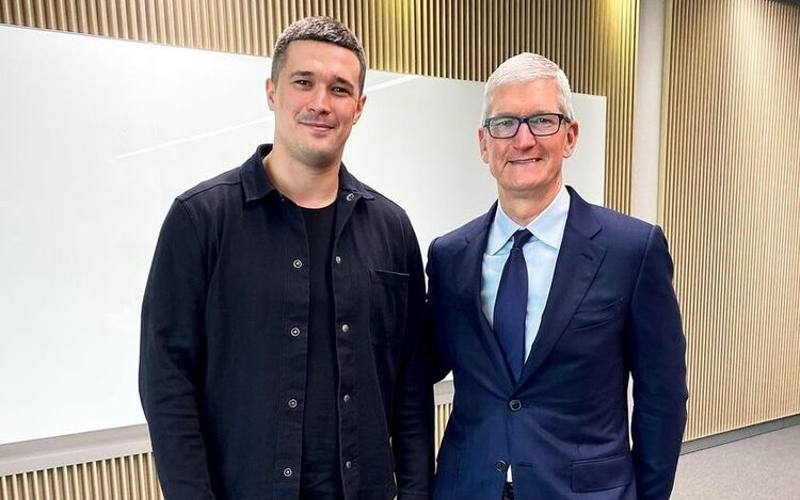 Мінцифра провела переговори із командою Apple Music